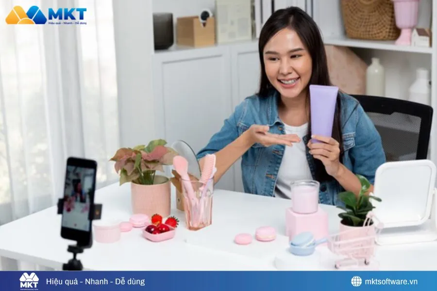 kinh nghiệm Livestream Facebook - Nên tương tác với người xem để họ ở lại buổi Livestream lâu hơn kinh nghiệm Livestream Facebook - Nên tương tác với người xem để họ ở lại buổi Livestream lâu hơn